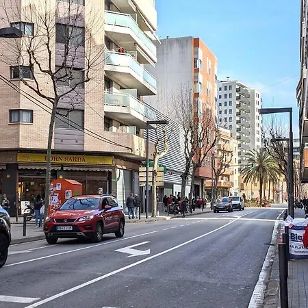 Fira 4 A 1min Del Metro Y Centro 15min Apartment *