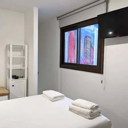 Fira 4 A 1min Del Metro Y Centro 15min Apartment *