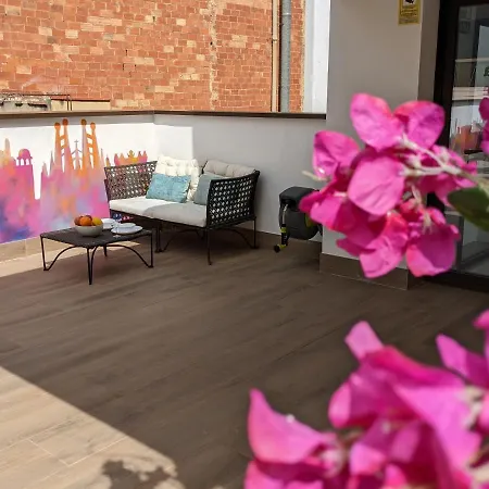 Fira 4 A 1min Del Metro Y Centro 15min Apartamento